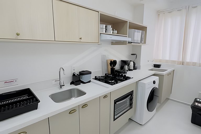 T2.904 - Apto completo, com vista para o mar, condomínio com