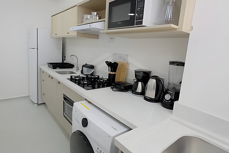 T2.904 - Apto completo, com vista para o mar, condomínio com