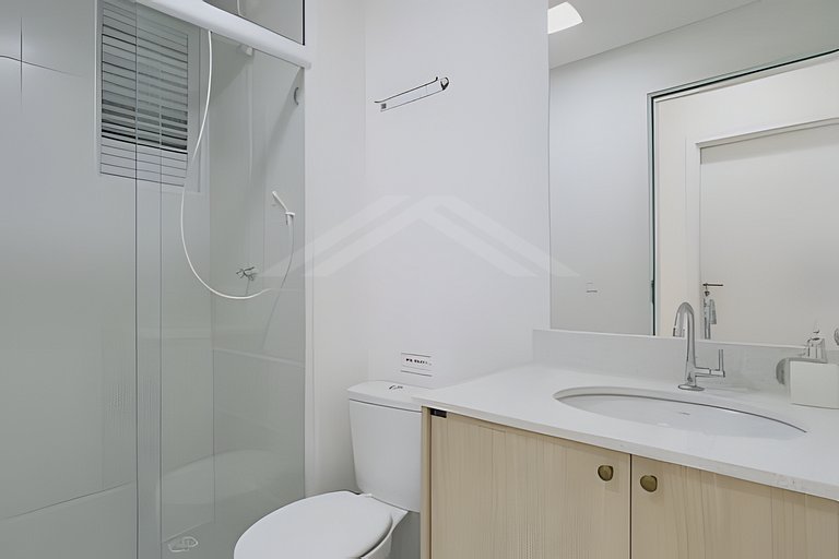 T2.904 - Apto completo, com vista para o mar, condomínio com