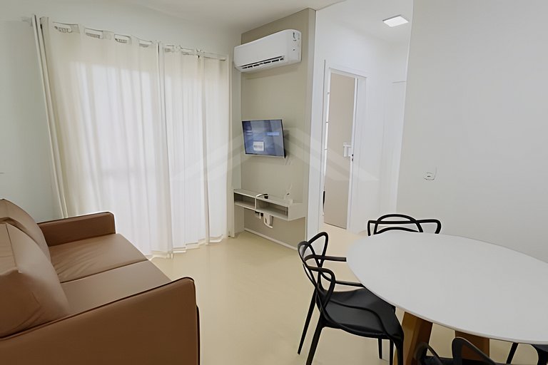 T2.904 - Apto completo, com vista para o mar, condomínio com