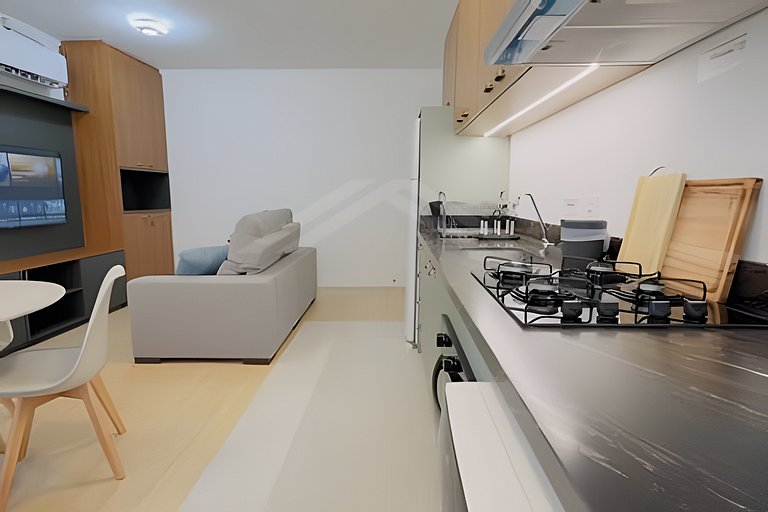 T2.301 - Apto novo, quadra mar, c/ ar condicionado