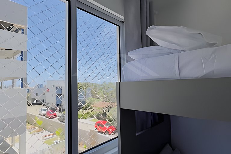 T2.301 - Apto novo, quadra mar, c/ ar condicionado