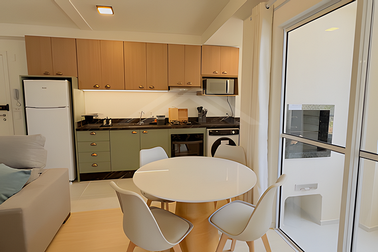 T2.301 - Apto novo, quadra mar, c/ ar condicionado