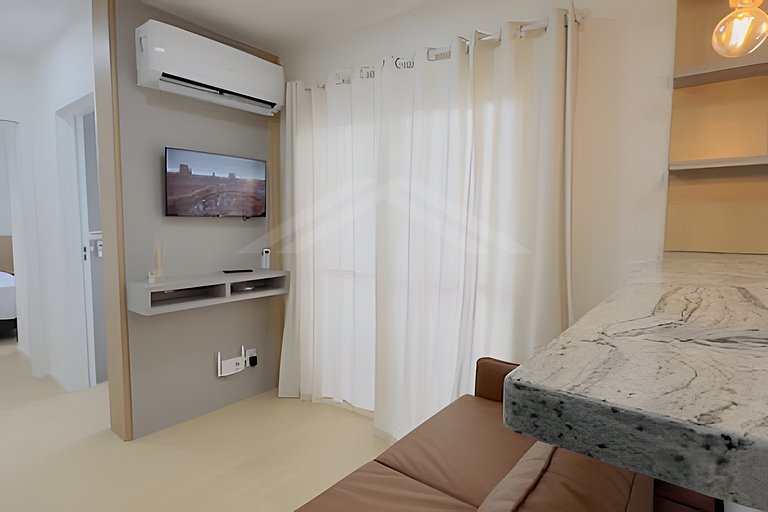 T1. 706 Apartamento a uma quadra do mar, com ar-condicionado