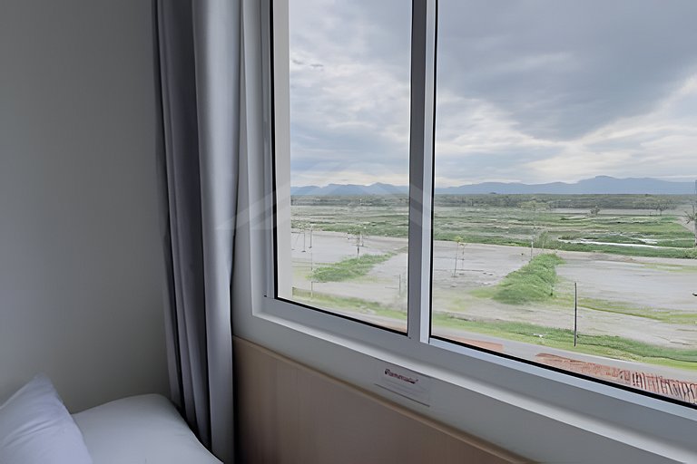 T1. 706 Apartamento a uma quadra do mar, com ar-condicionado