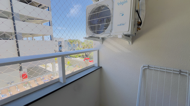 T2.301 - Apto novo, quadra mar, c/ ar condicionado