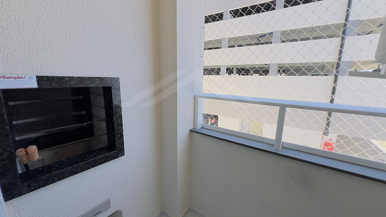 T2.301 - Apto novo, quadra mar, c/ ar condicionado