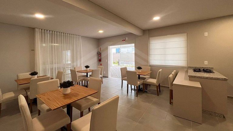 T2.301 - Apto aconchegante, quadra mar, condomínio com pisci