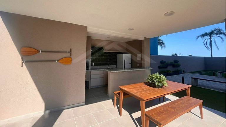 T2.904 - Apto completo, com vista para o mar, condomínio com