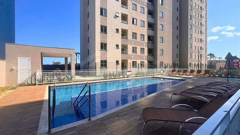 T1.302 - Apto com ar condicionado, quadra mar, condomínio cl