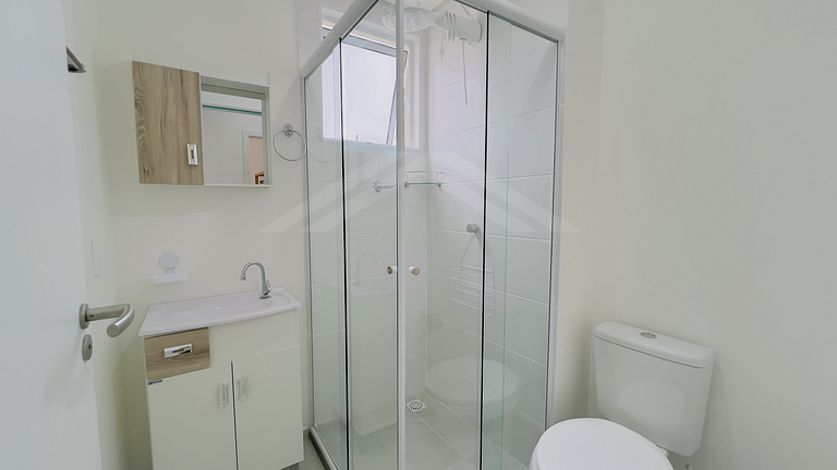 T1.302 - Apto com ar condicionado, quadra mar, condomínio cl