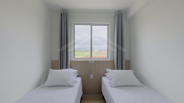 T1.406 - Apto quadra mar, novo em condomínio clube