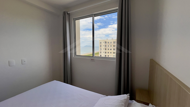 T1.1101 - Apartamento novo, linda vista para o mar