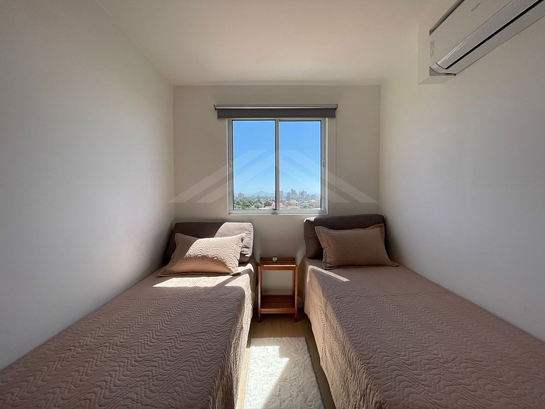 T2.707 - Apto condomínio clube, quadra mar, c/ ar condiciona