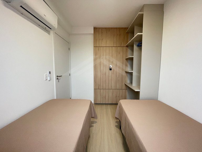 T1.402 - Apartamento, quadra mar, condomínio clube