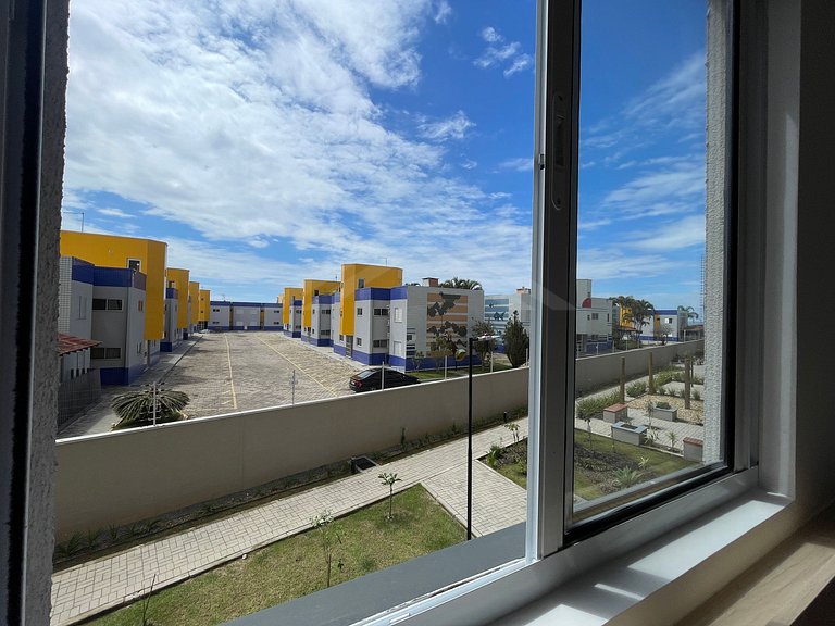 T1.205 - Apto novo, quadra mar, condomínio clube